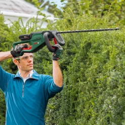 Bosch Power For All 18V 550mm UniversalHedgeCut 18-55 Cordless Hedge Trimmer -Garden Shop bosch power for all 18v 550mm universalhedgecut 18 55 cordless hedge trimmer4059952558776 06i bq