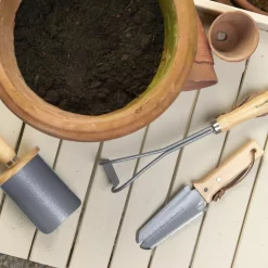 Burgon & Ball Container Weeding Knife -Garden Shop burgon ball container weeding knife5019360014874 01i bq