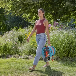 Gardena Freestanding Or Wall-mounted Manual Hose Reel Set (L)25m -Garden Shop gardena freestanding or wall mounted manual hose reel set l 25m4066407001589 02i bq