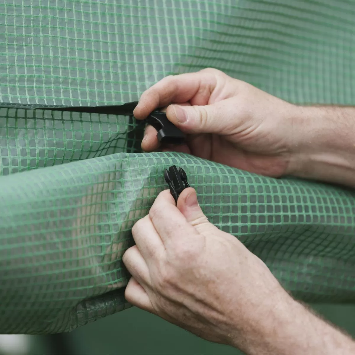 Gardman Grow It Premium Walk-In Growhouse - 2 Shelves 10 Gardman Grow It Premium Walk-In Growhouse - 2 Shelves - Image 10