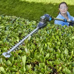 Mac Allister 18V 450mm MPHT1845-Li Cordless Pole Hedge Trimmer -Garden Shop mac allister 18v 450mm mpht1845 li cordless pole hedge trimmer5059340239569 02i