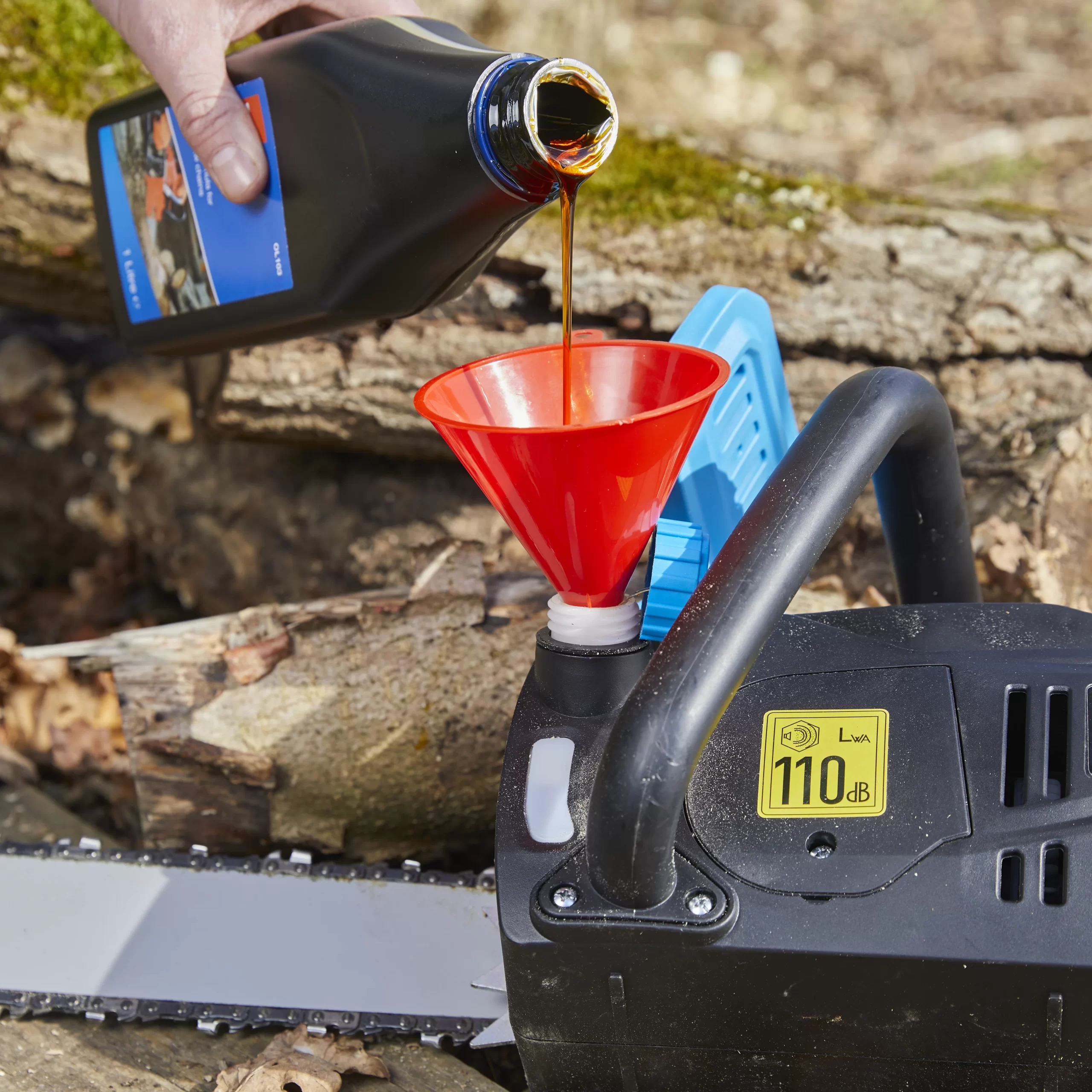 Mac Allister MCS2200 2200W 220-240V Corded 400mm Chainsaw - Image 6