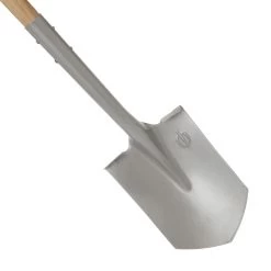 Magnusson Wooden Pointed Digging Spade -Garden Shop magnusson wooden pointed digging spade5059340086675 36c